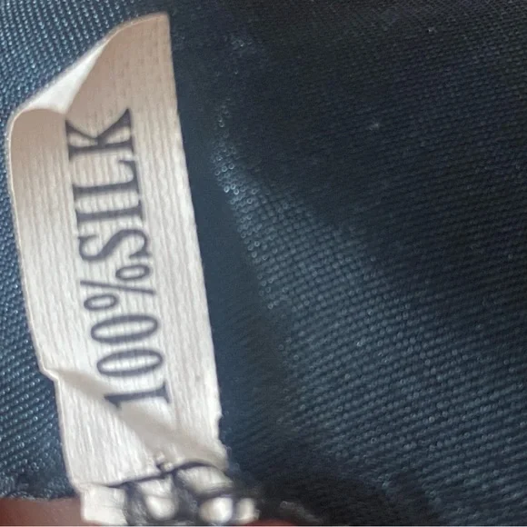 Dior Red and Black Silk scarf - Picture 3 of 3